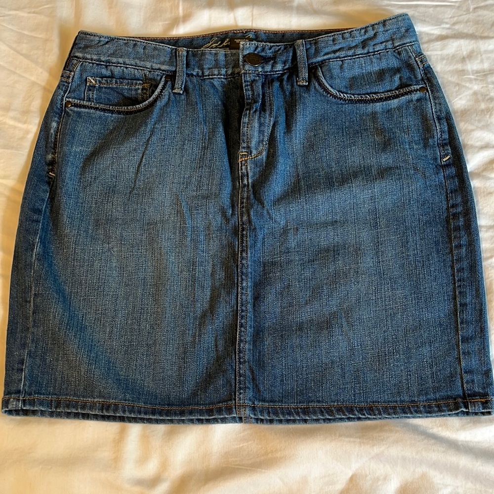 EUC Eddie Bauer size 6 jeans mini skirt  Perfect for the coming warm months!